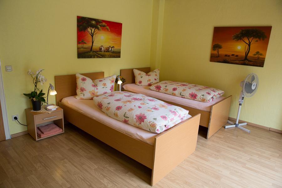 Hotel Zur Bruecke เครเฟลด์ ภายนอก รูปภาพ